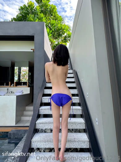 【2023_08_04】All_naked_sex_in_the_kichen_caution_need_to_see_next.m4v
